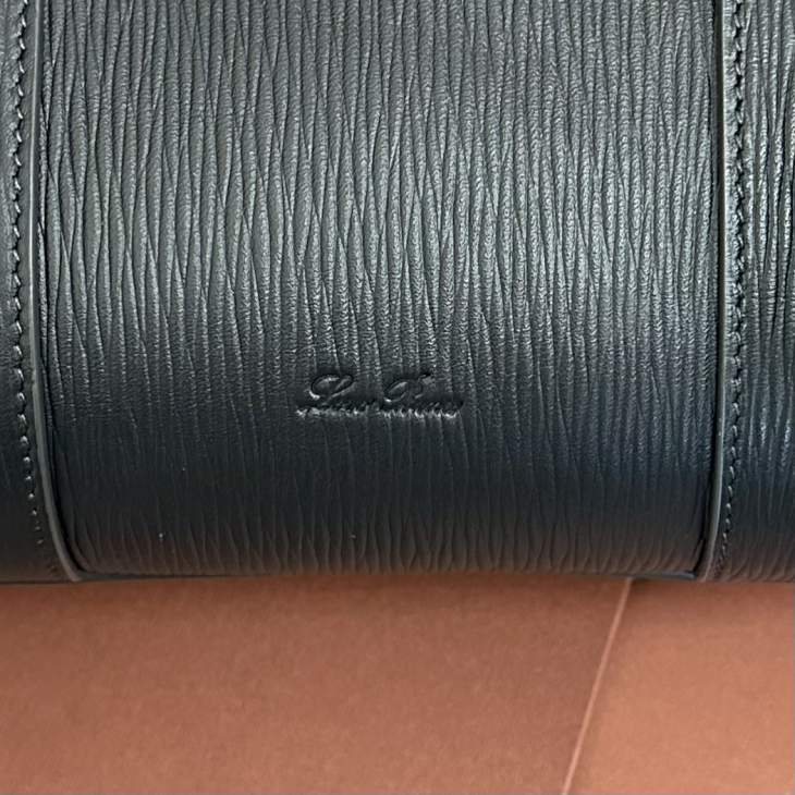 Picture of Loro Piana Handbags _SKUfw185898193fw